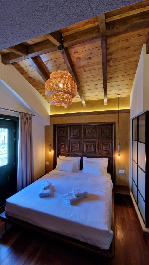 Hotel Bujtina Behram Korce Esterno foto