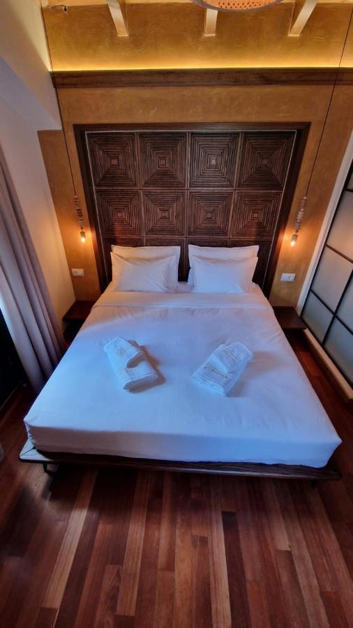 Hotel Bujtina Behram Korce Esterno foto